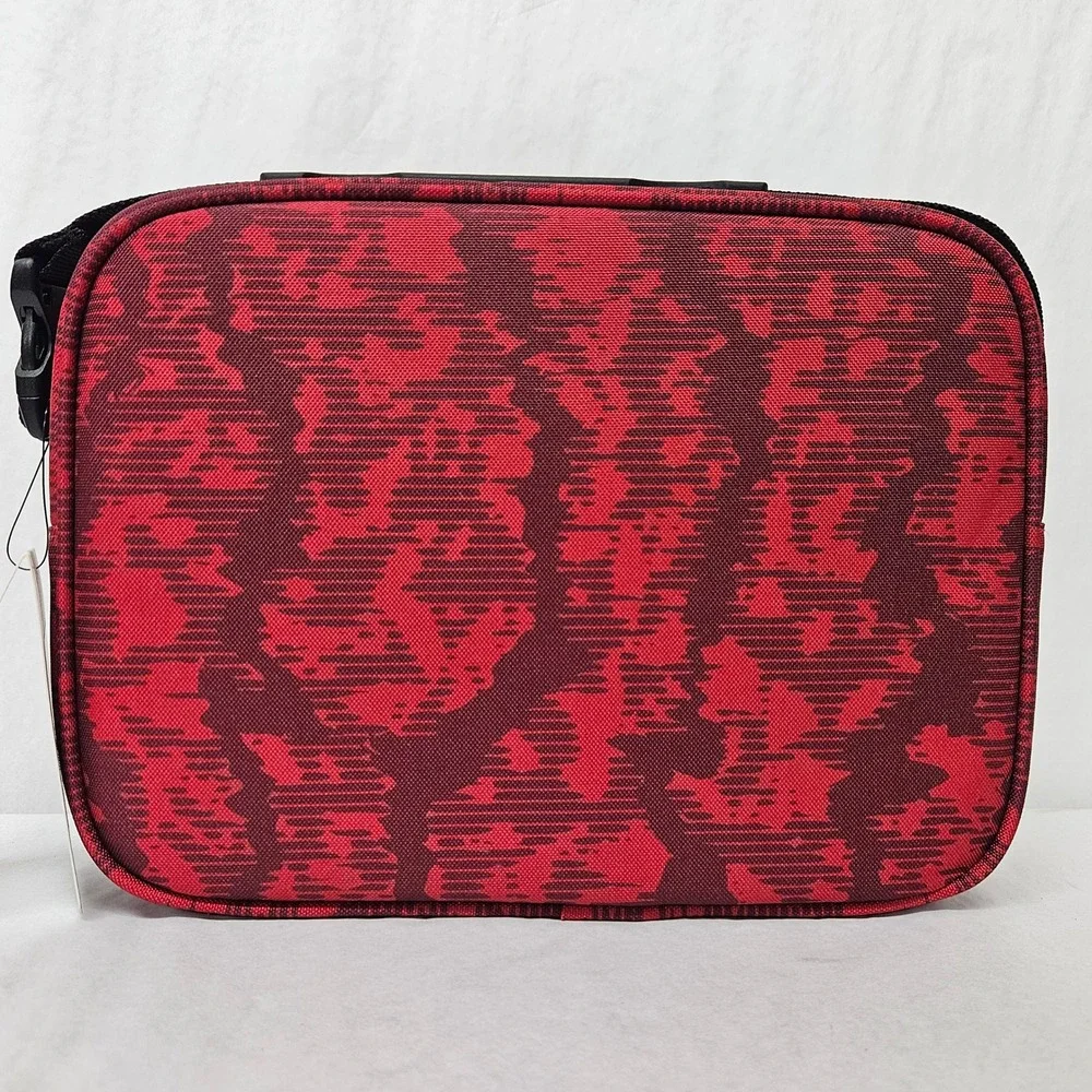 Nike Hard Shell Insulated Lunch Bag 9A2744-H24 Gym Red Black Digi Camo